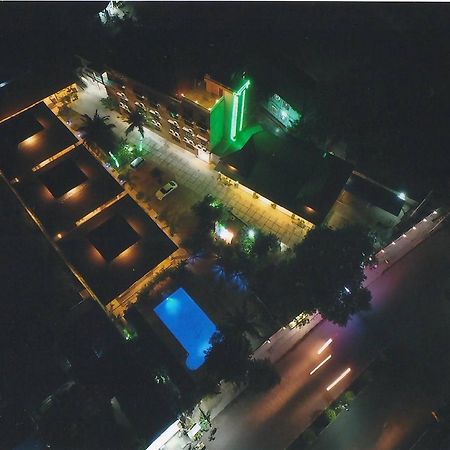 Hotel Juno Pakokku Exteriör bild