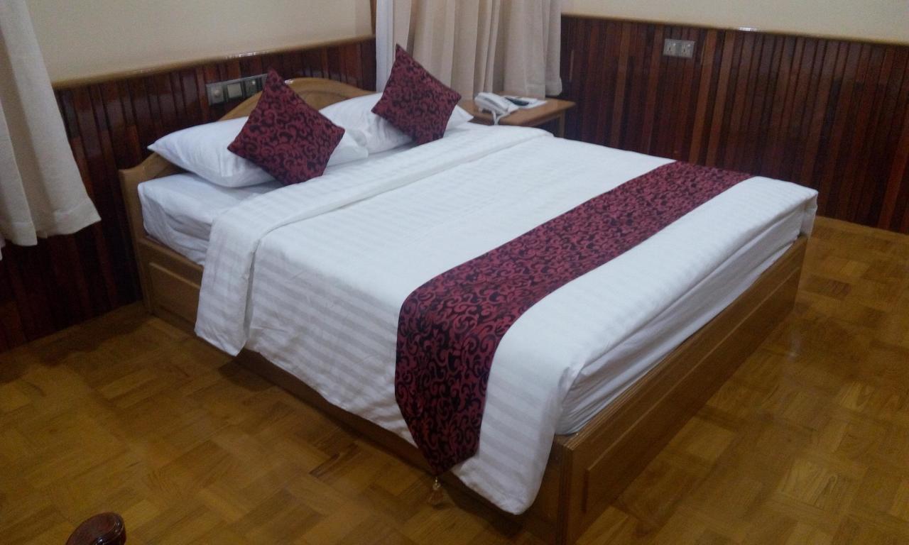Hotel Juno Pakokku Rum bild
