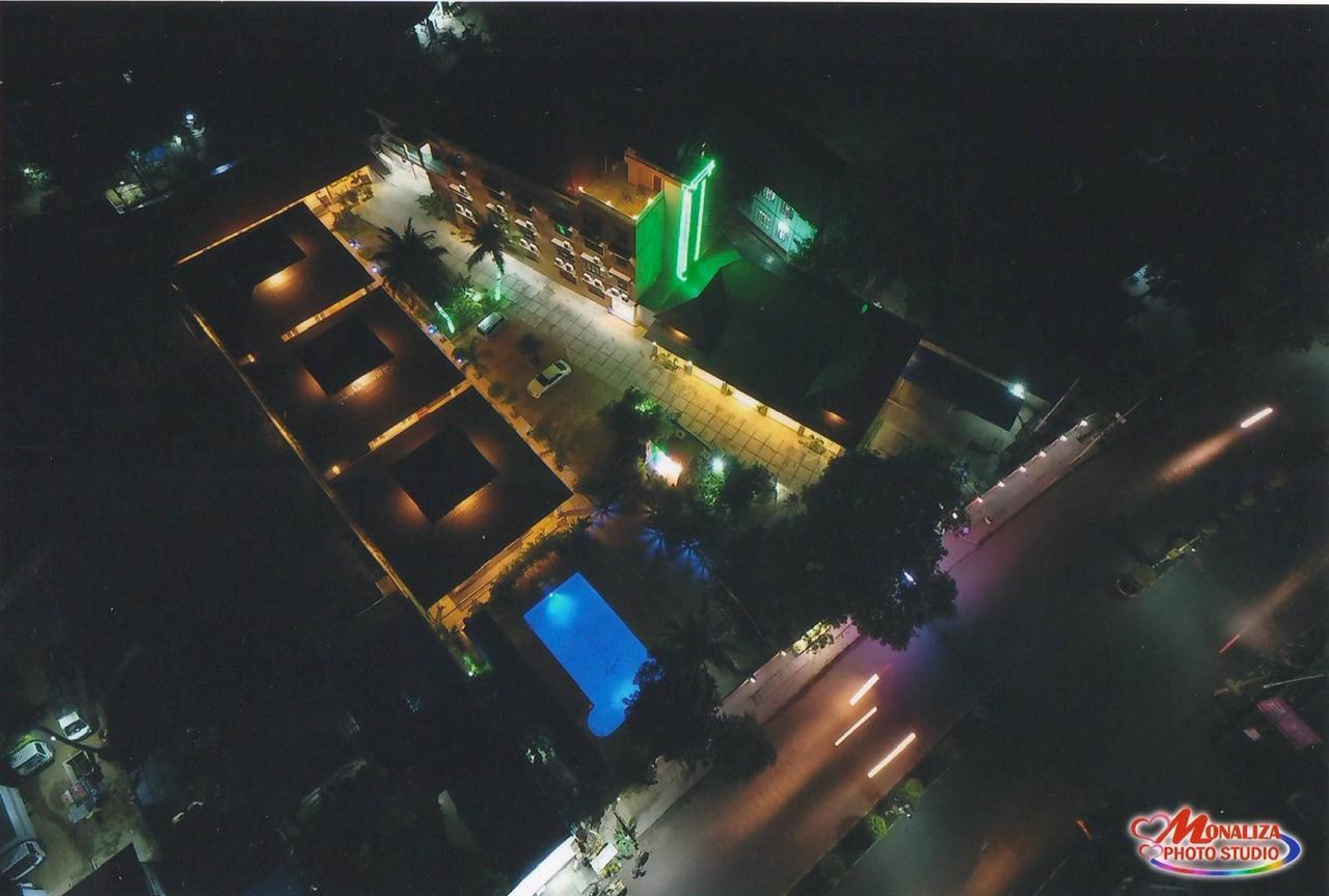 Hotel Juno Pakokku Exteriör bild